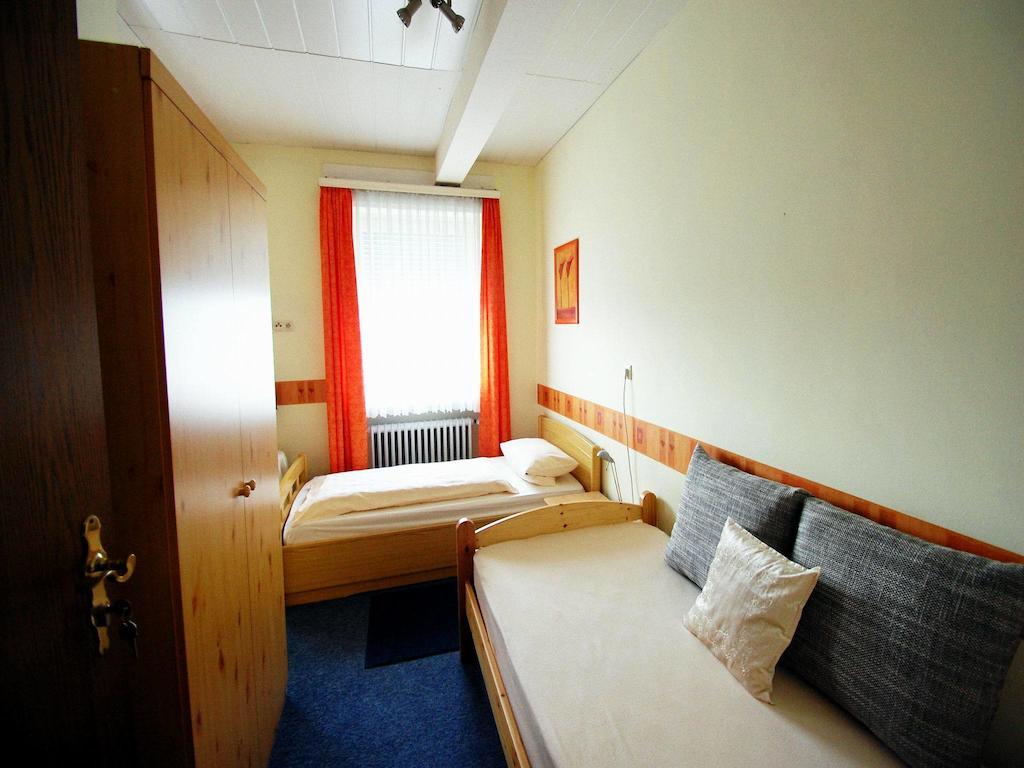 Hotel Konert Bergheim Экстерьер фото