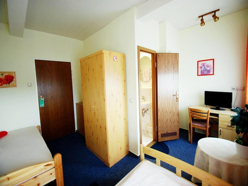 Hotel Konert Bergheim Экстерьер фото